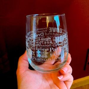 Glasses (2 stemless wine glasses and 2 whiskey glasses)